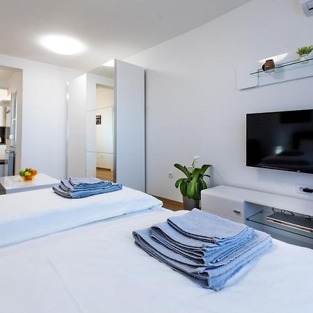 Mb Apartment 수보티차 외부 사진