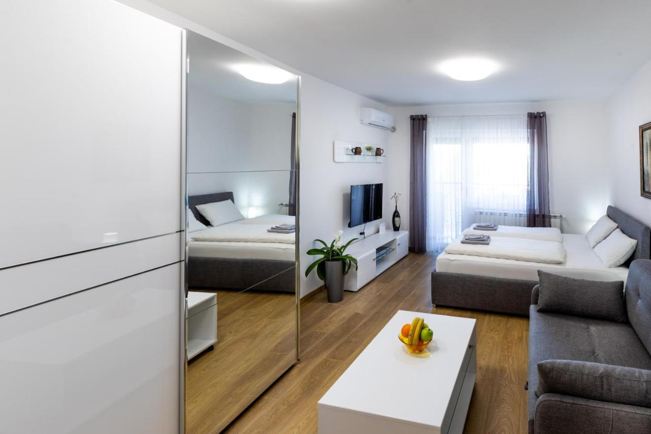 Mb Apartment 수보티차 외부 사진