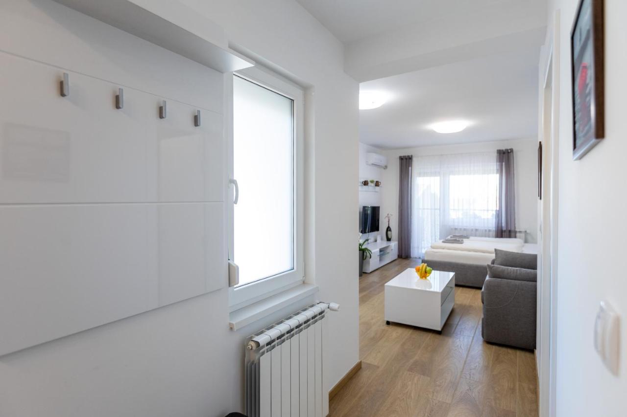 Mb Apartment 수보티차 외부 사진