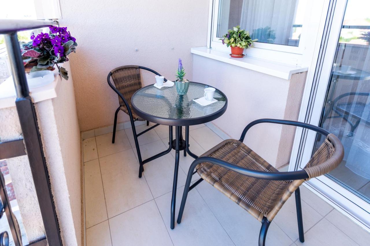 Mb Apartment 수보티차 외부 사진